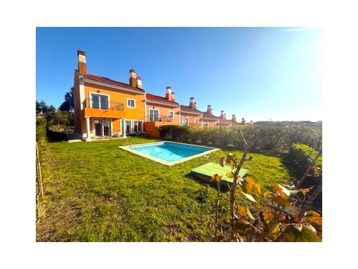 Semidetached House in Torres Vedras, Lisbon
