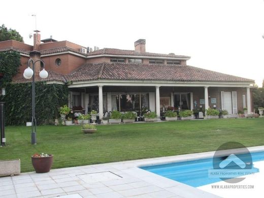 Maison de luxe à Boadilla del Monte, Province de Madrid