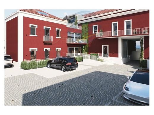 Apartment / Etagenwohnung in Cascais, Lissabon