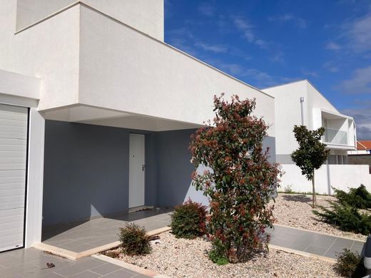 Detached House in Caldas da Rainha, Distrito de Leiria