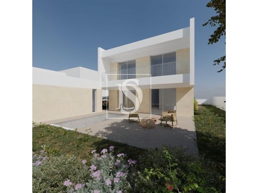 Maison individuelle à Charneca de Caparica, Almada