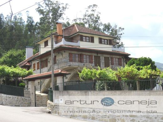 Mansion in Arcos de Valdevez, Distrito de Viana do Castelo