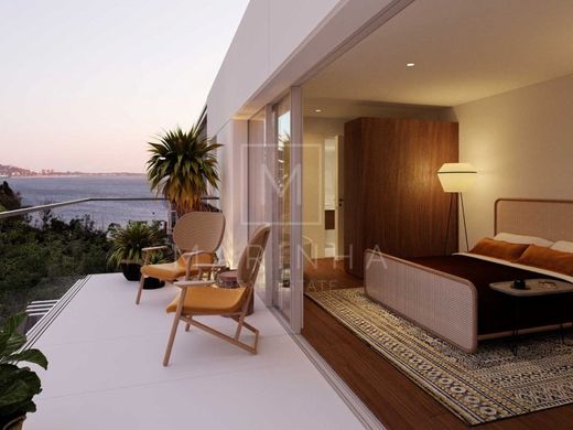 Apartment / Etagenwohnung in Oeiras, Lissabon