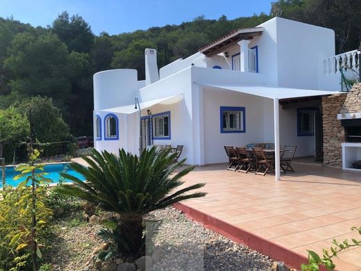 Villa in Santa Eulària des Riu, Balearen Inseln