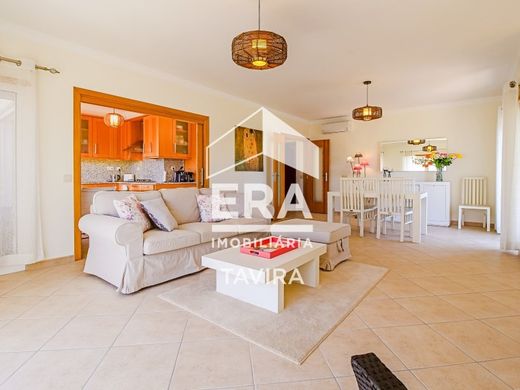 Daire Tavira, Distrito de Faro