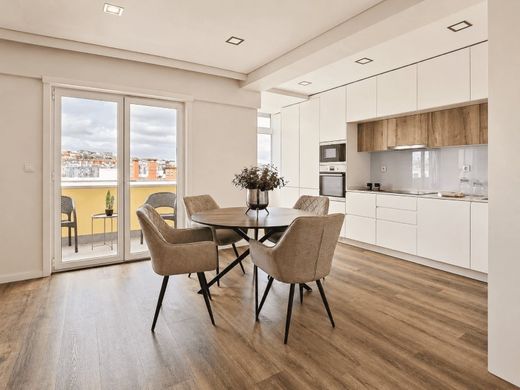 Apartment / Etagenwohnung in Lissabon, Lisbon