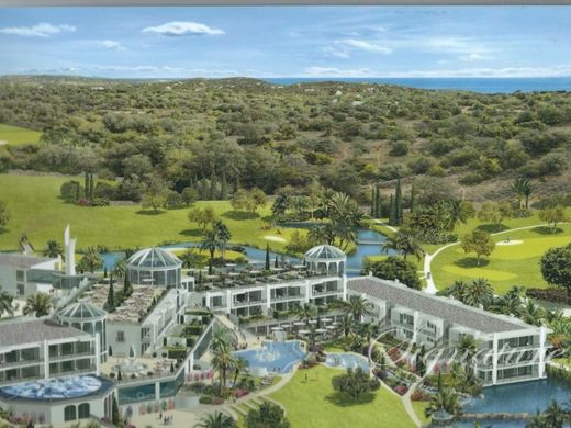 Land in Faro, Distrito de Faro