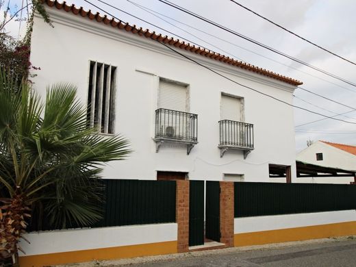 Luxury home in Evora, Évora