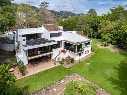 Luxe woning in Escazú, Provincia de San José