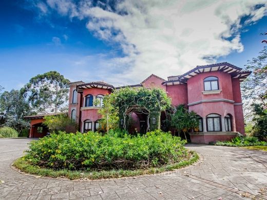 Luxe woning in Santo Domingo, Provincia de Heredia
