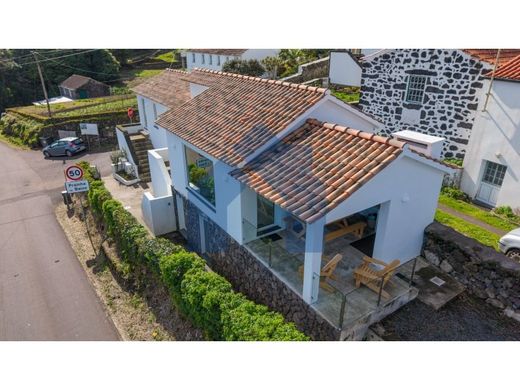 Luxury home in São Roque do Pico, Azores