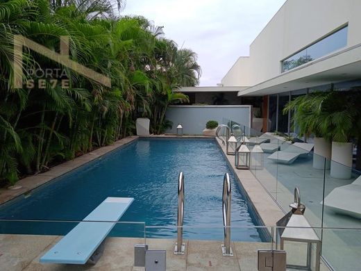 Luxe woning in Talatona, Luanda Province