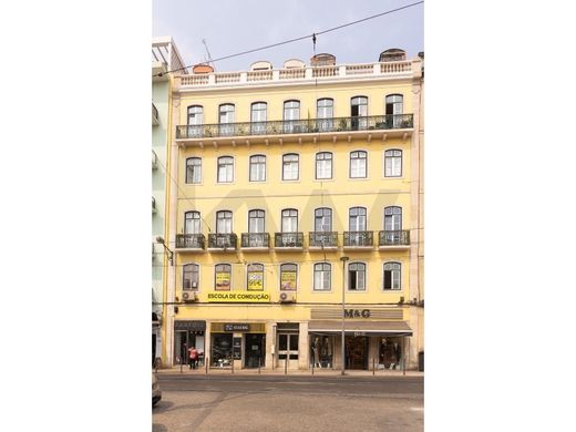 Apartment in Alcântara, Almada