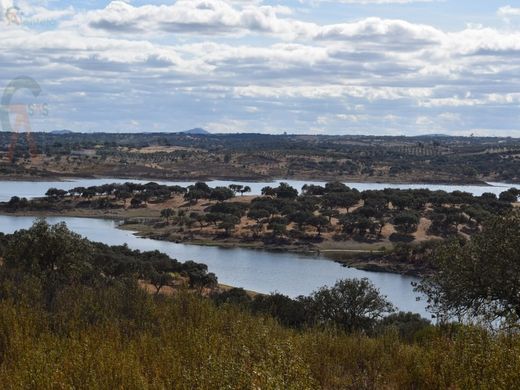 Terreno en Alandroal, Évora