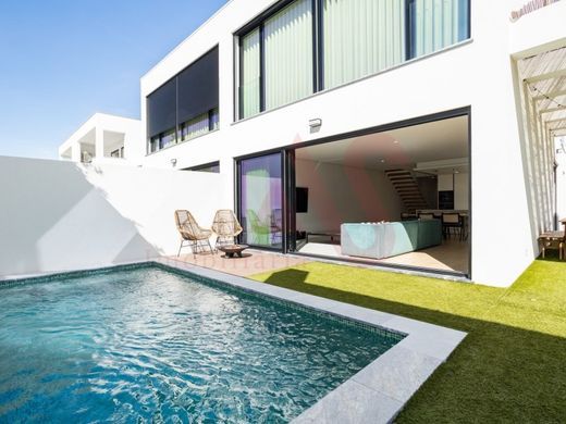 Luxus-Haus in Seixal, Distrito de Setúbal