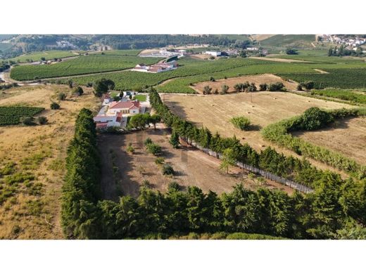 Detached House in Alenquer, Lisbon