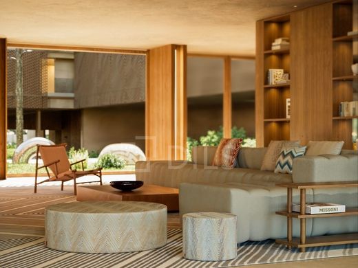 Daire Aroeira, Almada