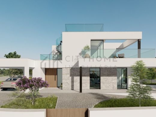Detached House in Lagoa, Distrito de Faro
