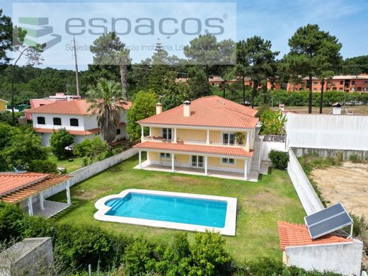 Vrijstaand huis in Seixal, Distrito de Setúbal