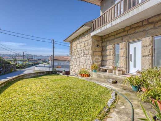 Элитный дом, Paços de Ferreira, Distrito do Porto