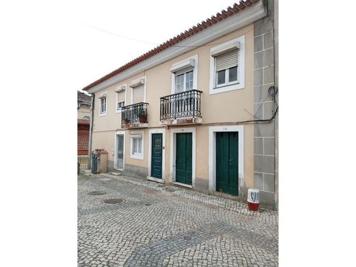 ﺷﻘﺔ ﻓﻲ Caldas da Rainha, Distrito de Leiria