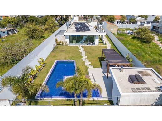 Элитный дом, Seixal, Distrito de Setúbal