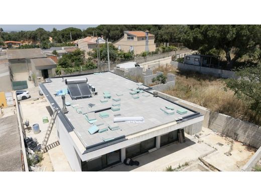 Casa Unifamiliare a Barreiro, Distrito de Setúbal