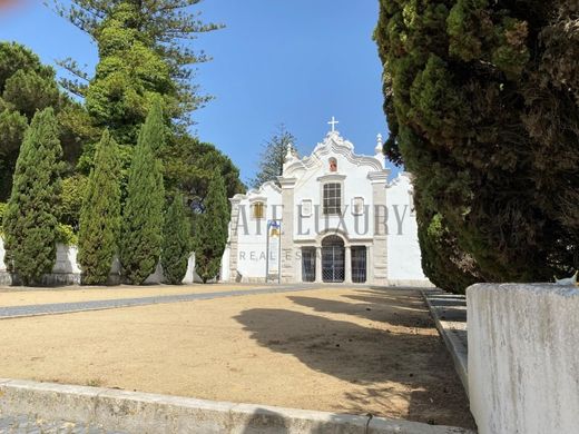 أرض ﻓﻲ Almada, Distrito de Setúbal