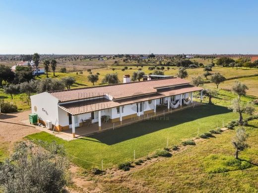 Luxe woning in Ferreira do Alentejo, Distrito de Beja