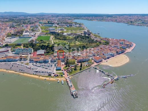 Residential complexes in Seixal, Distrito de Setúbal