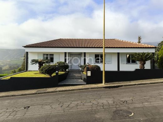 Luxury home in Povoação, Azores