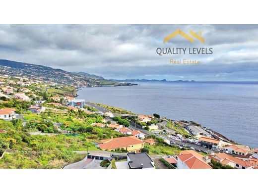 Luxury home in Santa Cruz, Madeira