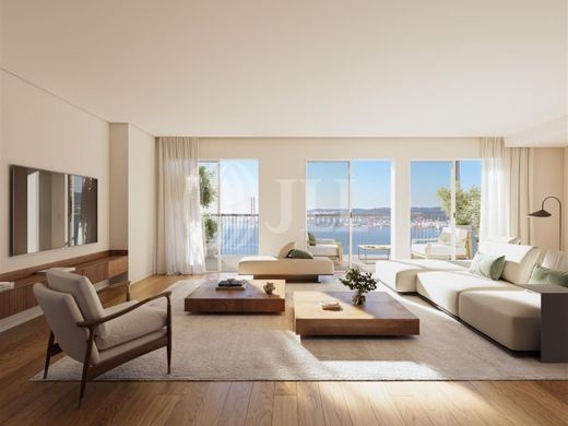 ‏דירה ב  Almada, Distrito de Setúbal