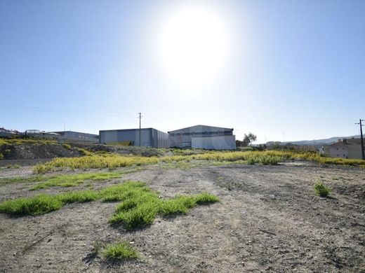 Land in Sobral de Monte Agraço, Lisbon