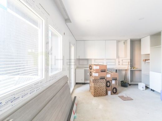 Daire Loures, Distrito de Lisboa