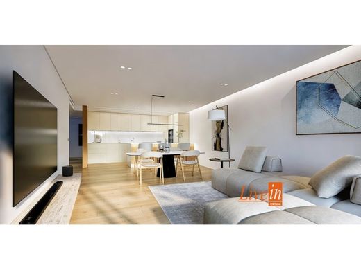 Apartment / Etagenwohnung in Loures, Lissabon