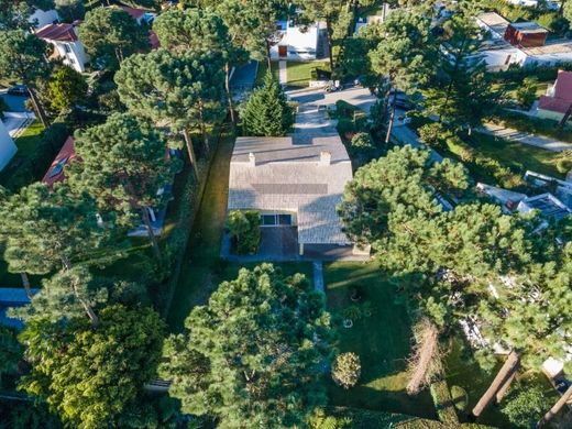 Casa Unifamiliare a Aroeira, Almada