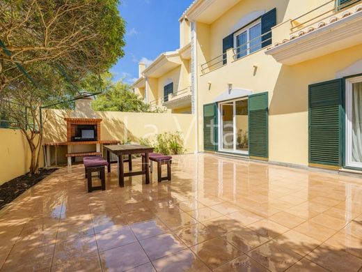 Semidetached House in Cascais, Lisbon