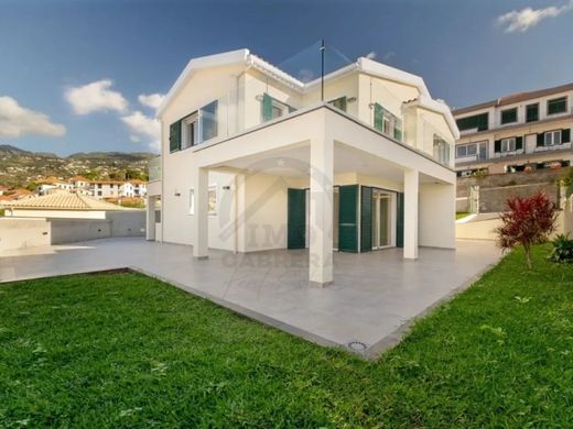 Detached House in Funchal, Madeira