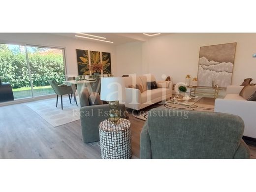 Maison de luxe à Aroeira, Almada