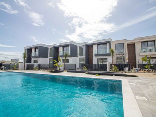 Semidetached House in Loulé, Distrito de Faro