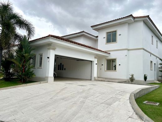 パナマシティ, Distrito de Panamáの高級住宅