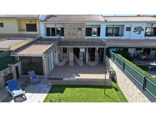 Semidetached House in Albufeira, Albufeira Municipality