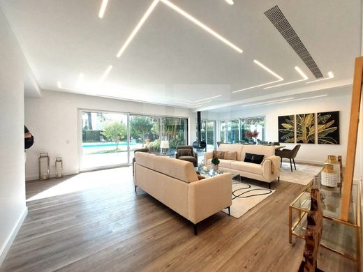 ‏בתי יוקרה ב  Aroeira, Almada