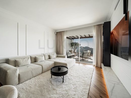 Apartment in Benahavís, Malaga