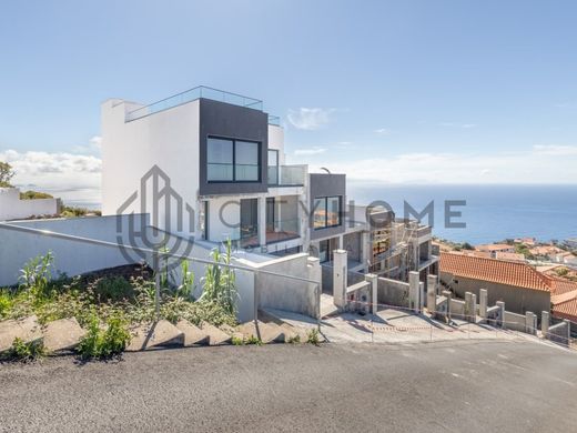 Villa Plurifamiliare a Santa Cruz, Madeira