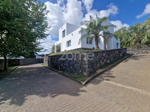 Casa de lujo en Ponta Delgada, Azores