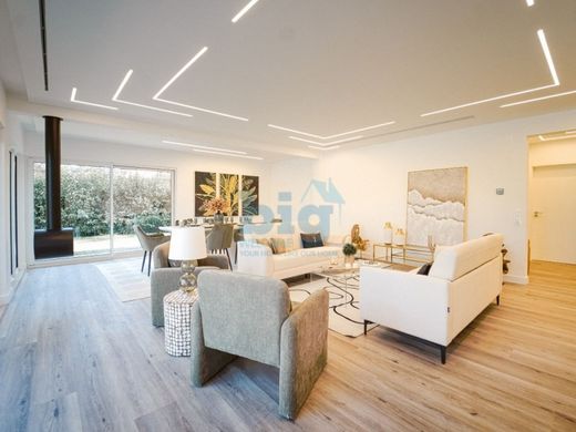 Πολυτελή κατοικία σε Aroeira, Almada