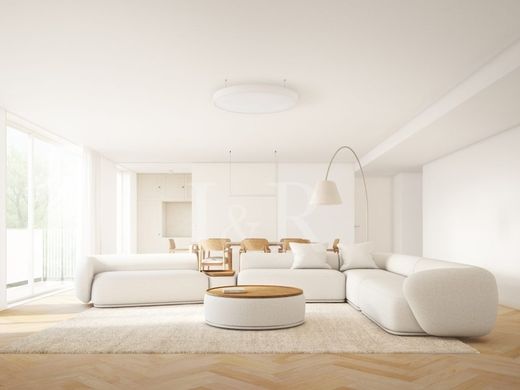 Apartment in Alcântara, Almada