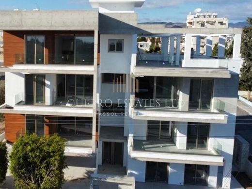 Germasógeia, Limassol Districtのアパートメント・コンプレックス